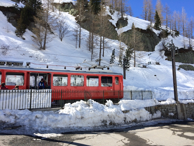 Like a train speeding towards the abyss - ©Bard 2016